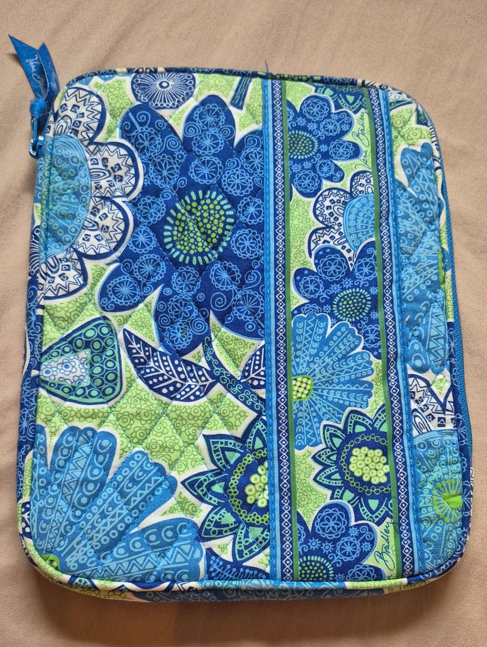 VERA BRADLEY Quilted Zippered Blue Floral Tablet Sleeve - Women Bags